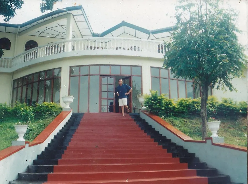 Royal Mount Hotel Kandy